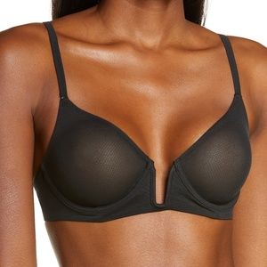SKIMS Black Plunge Underwire Bra